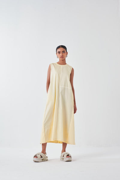 BACK PLEAT DRESS -BUTTER