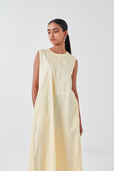 BACK PLEAT DRESS -BUTTER