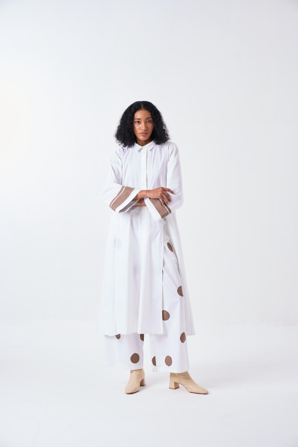 WIDE SLEEVE PANEL SLIT SHIRT-WHITE