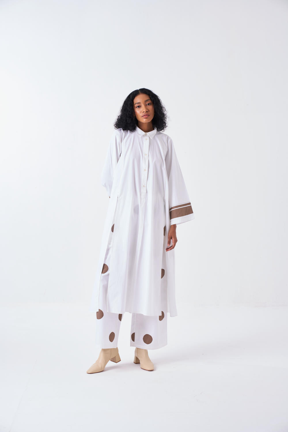 WIDE SLEEVE PANEL SLIT SHIRT CO-ORD-CEDAR POLKA APPLIQUE & WHITE (SET OF 2)