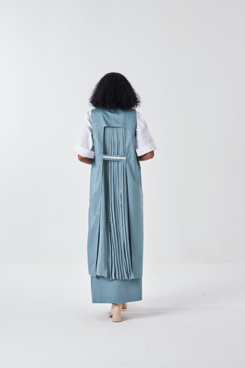 SLEEVELESS BACK PLEAT JACKET CO-ORD-NIAGRA BLUE & WHITE (SET OF 3) poplin by THREE for women Worldwide