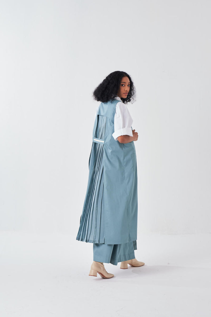 SLEEVELESS BACK PLEAT JACKET CO-ORD-NIAGRA BLUE & WHITE (SET OF 3) poplin by THREE for women Worldwide