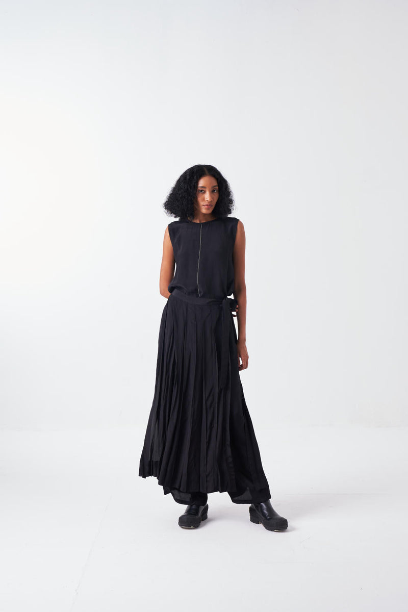 ROUND NECK TOP CO-ORD-BLACK (SET OF 2) by THREE for women Worldwide