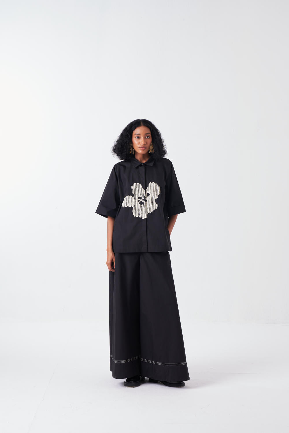 EMB. FLORAL SHIRT CO-ORD-BLACK (SET OF 2)