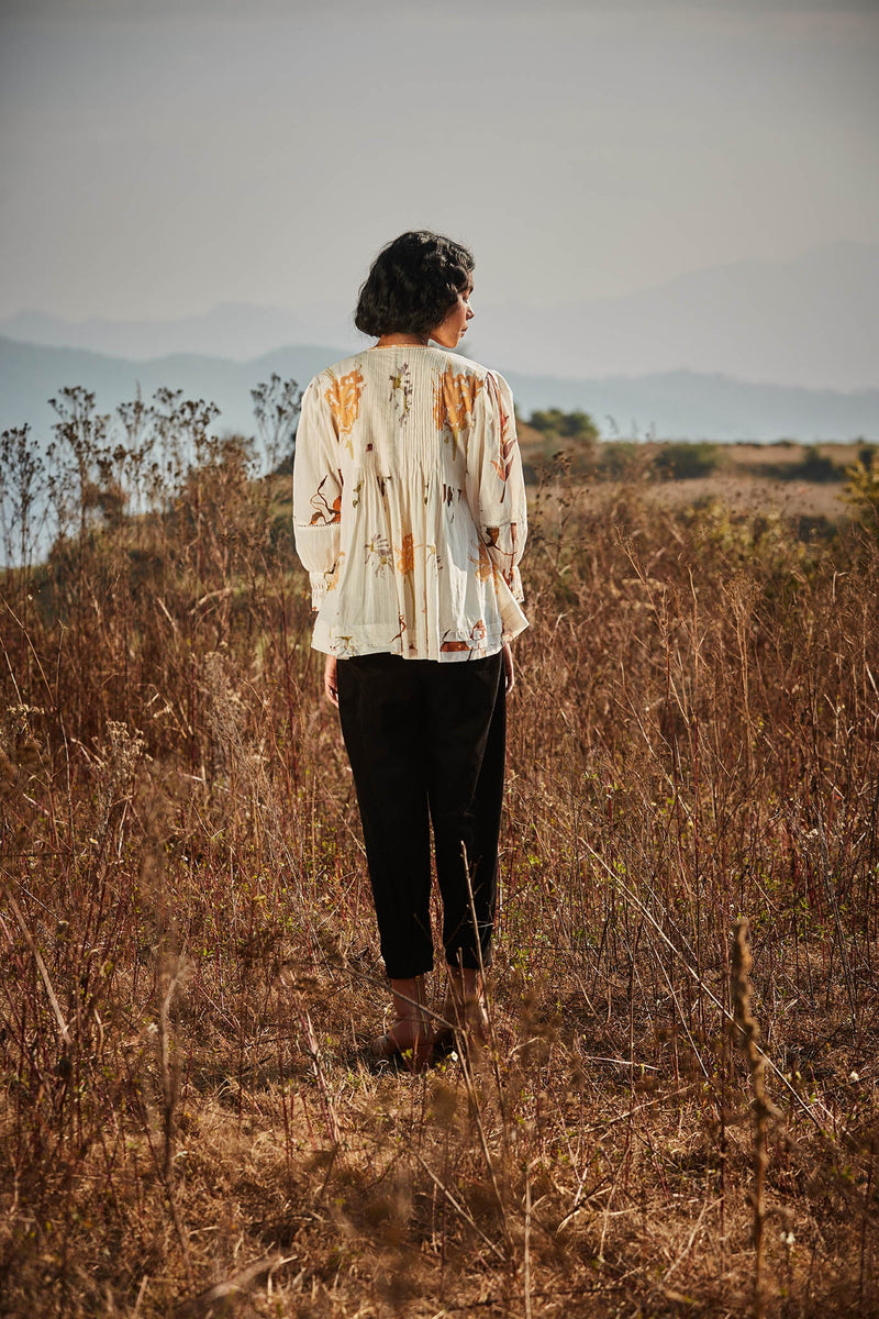 Florals in Snow Top cotton by Khara Kapas in white for women Worldwide