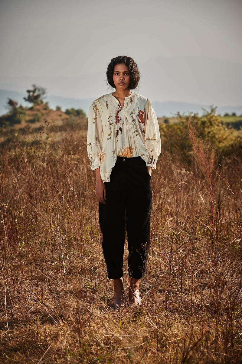 Charcoal Corduroy pants corduroy by Khara Kapas in black for women Worldwide
