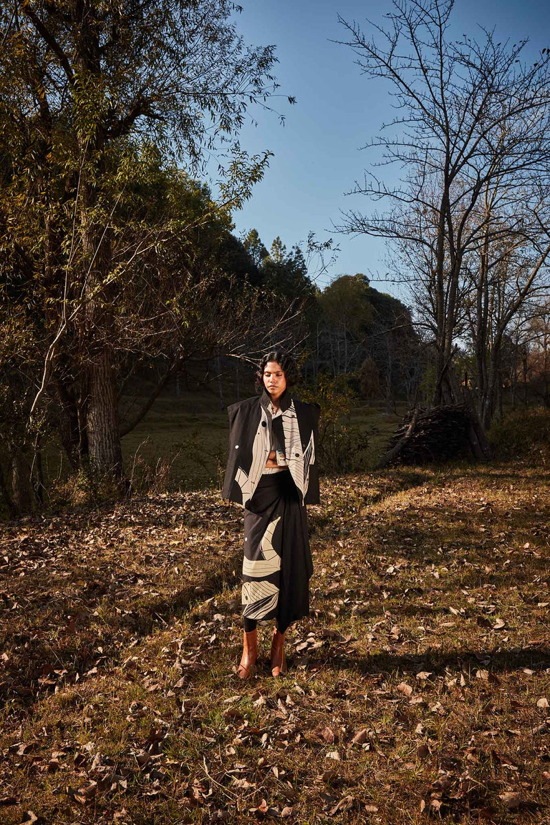 Rustle Jacket oxford by Khara Kapas in black for women Worldwide