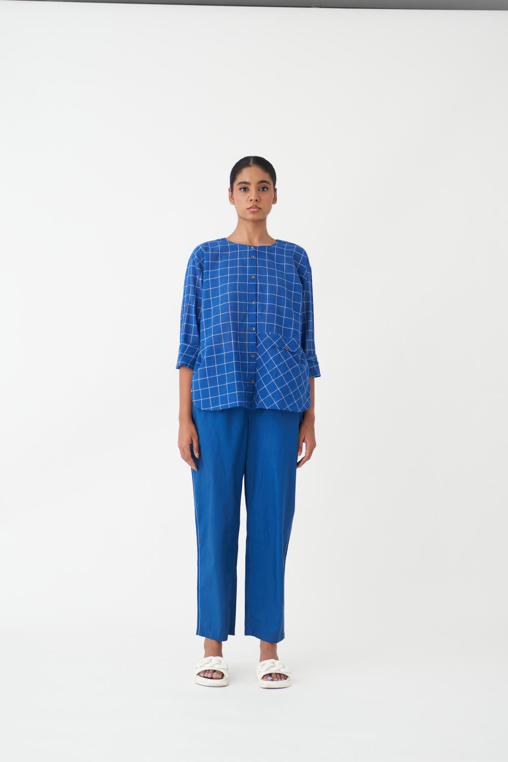 EMBROIDERED NEW NARROW BOTTOM - 
BLUE