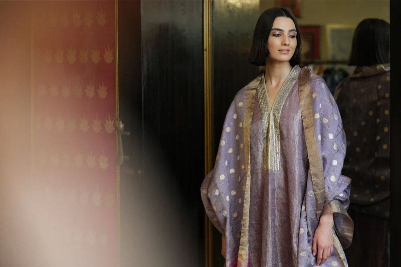 Falak' kora tissue phiran lilac kora tissue kurta/kurta set by Malika Mathur in lilac for women Worldwide