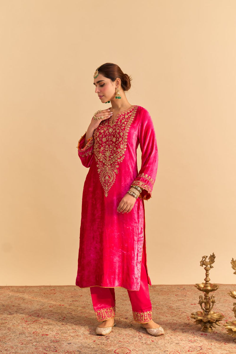 Fareeha - Hotpink Kurta with Salwar and Dupatta silk by SHEETAL BATRA in pink color for women Worldwide