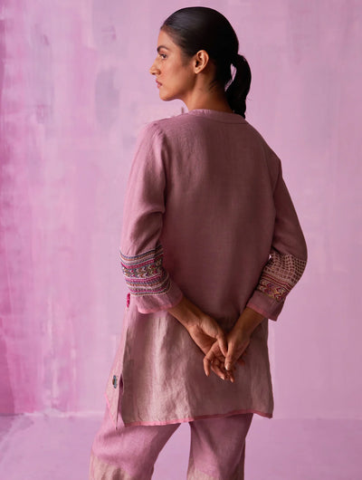 Cyra Floral Hand-Embroidered Kurta - Lavender