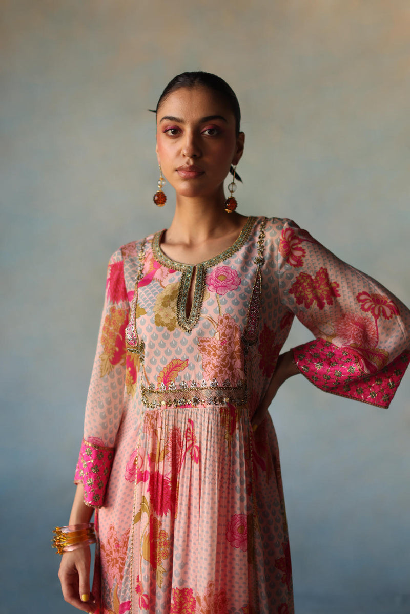 GUL NUDE PINK YOKE CHECK SLEEVE KURTA SET by Rajiramniq for women Worldwide