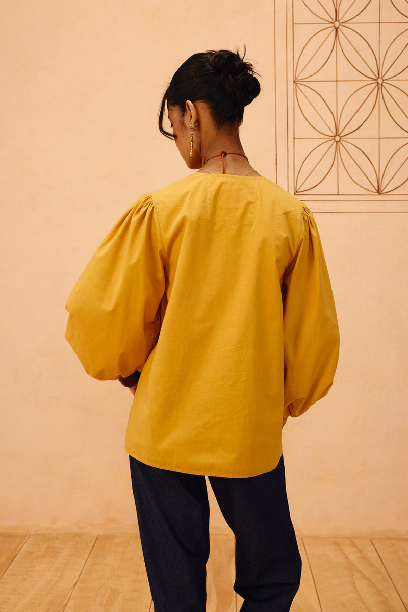 Golden Roots Organic Cotton Top poplin top/shirt by SUI in mustard for women Worldwide