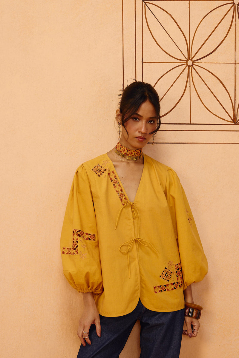 Golden Roots Organic Cotton Top poplin top/shirt by SUI in mustard for women Worldwide