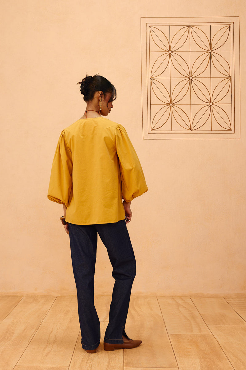 Golden Roots Organic Cotton Top poplin top/shirt by SUI in mustard for women Worldwide