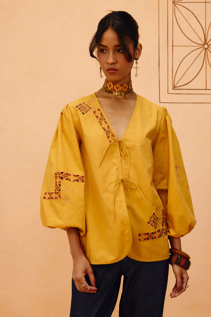 Golden Roots Organic Cotton Top poplin top/shirt by SUI in mustard for women Worldwide