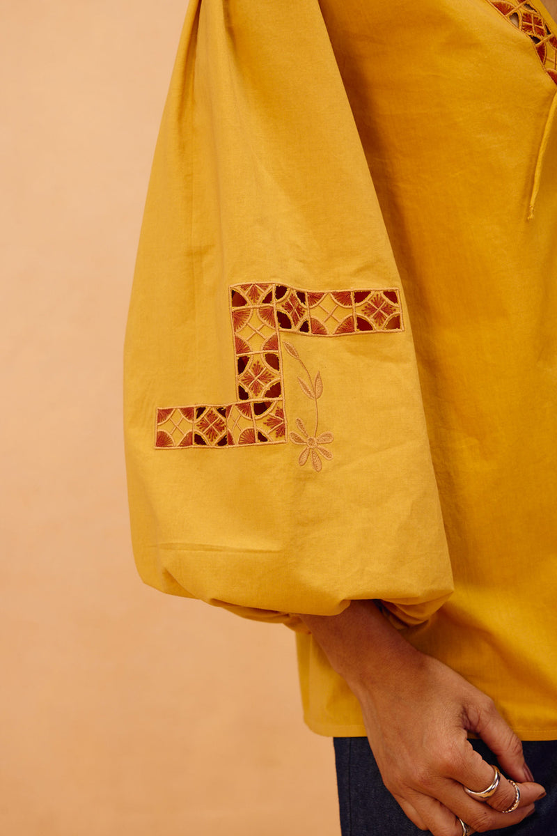 Golden Roots Organic Cotton Top poplin top/shirt by SUI in mustard for women Worldwide