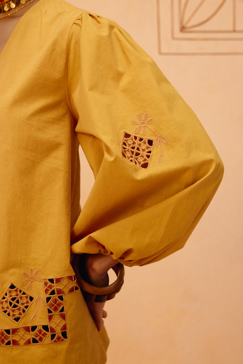 Golden Roots Organic Cotton Top poplin top/shirt by SUI in mustard for women Worldwide