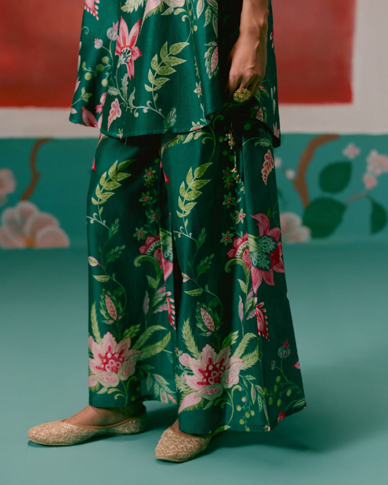 Green Chintz Sleeveless Kurta Set chanderi by Label Mogra in green color for women Worldwide