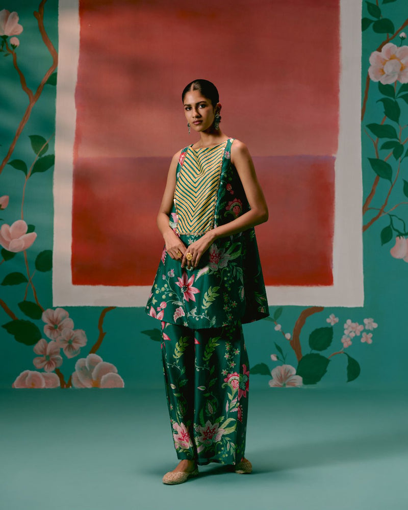 Green Chintz Sleeveless Kurta Set chanderi by Label Mogra in green color for women Worldwide