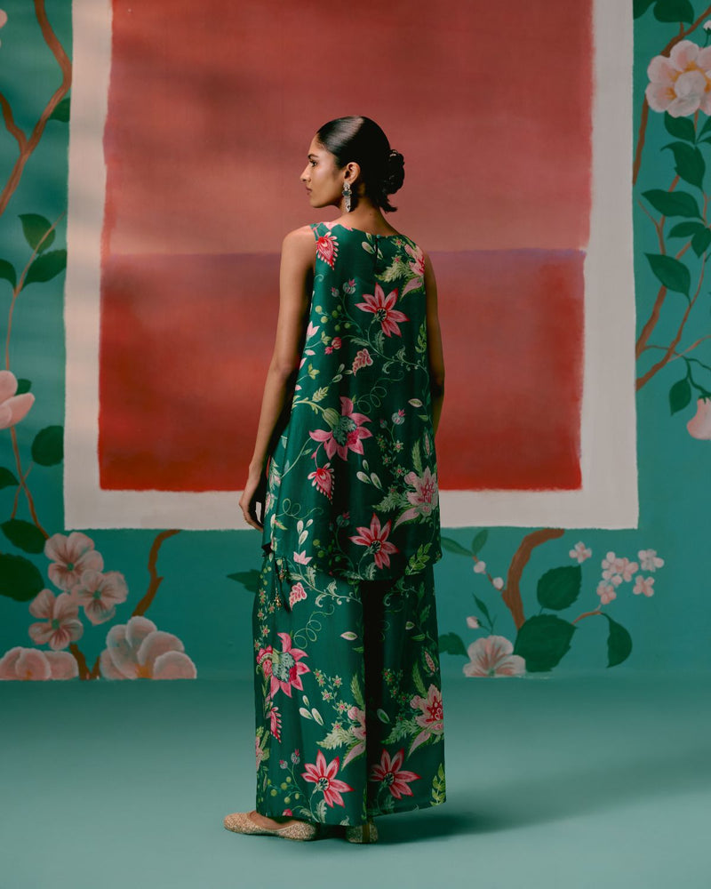 Green Chintz Sleeveless Kurta Set chanderi by Label Mogra in green color for women Worldwide