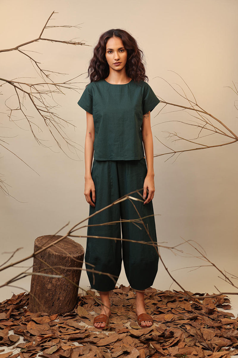 Green Suga Pants 100% cotton by Mati in green color for women Worldwide