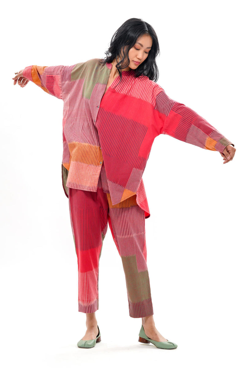 HARU RELAXED SHIRT 100% cotton by Translate - Handwoven Ikat in red color for women Worldwide
