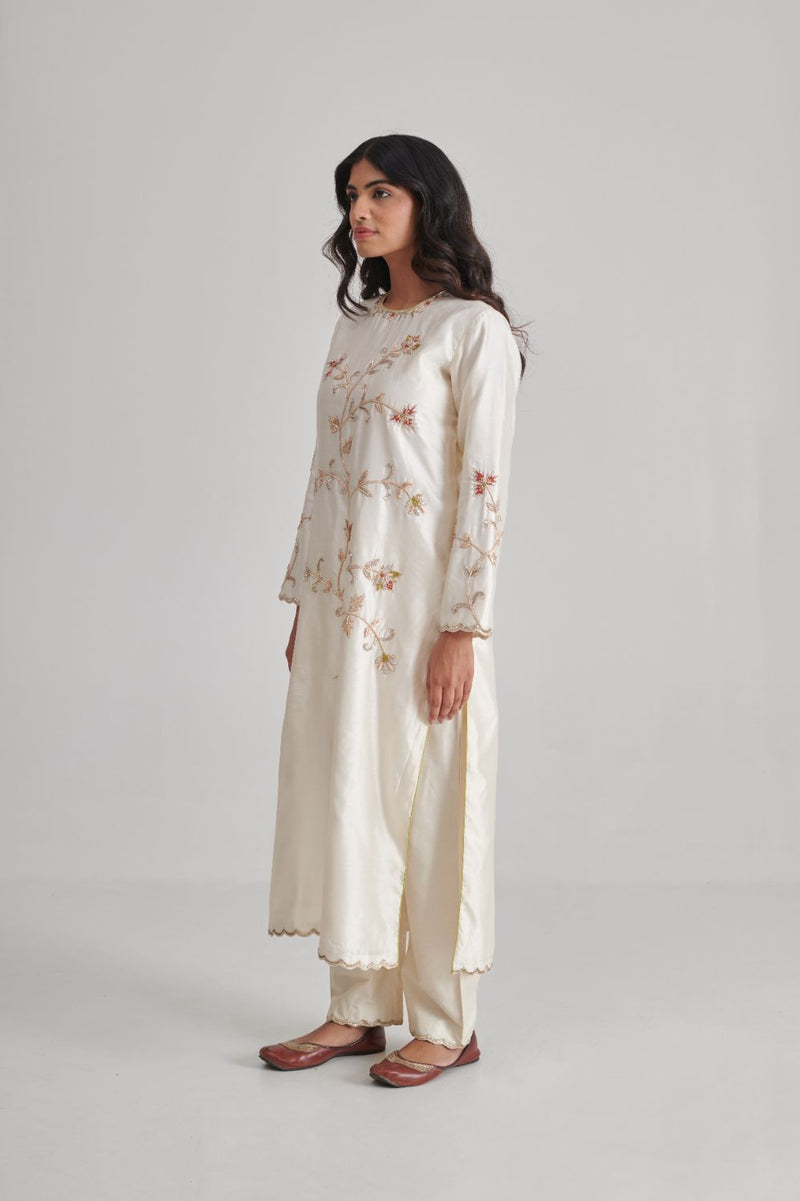 HUMSAFAR & MEERA KURTA & PANT silk by Rashika Mittal in ivory color for women Worldwide