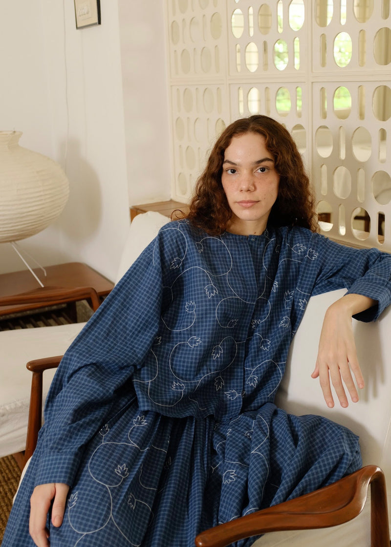 Thea Top handwoven cotton top/shirt by MASON AND MILL in navy blue for women Worldwide