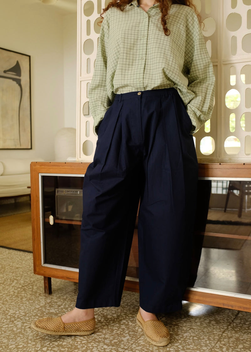 Cole Pant cotton pant/trouser by MASON AND MILL in navy blue for women Worldwide
