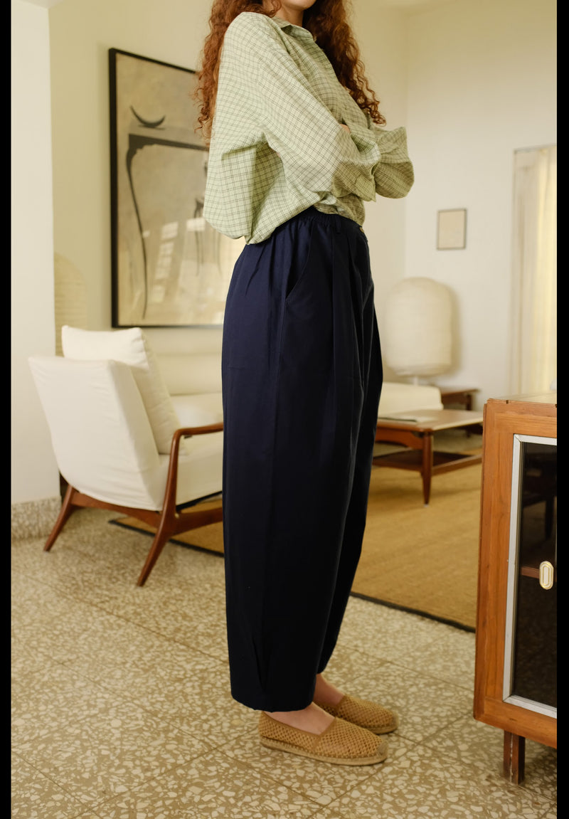 Cole Pant cotton pant/trouser by MASON AND MILL in navy blue for women Worldwide