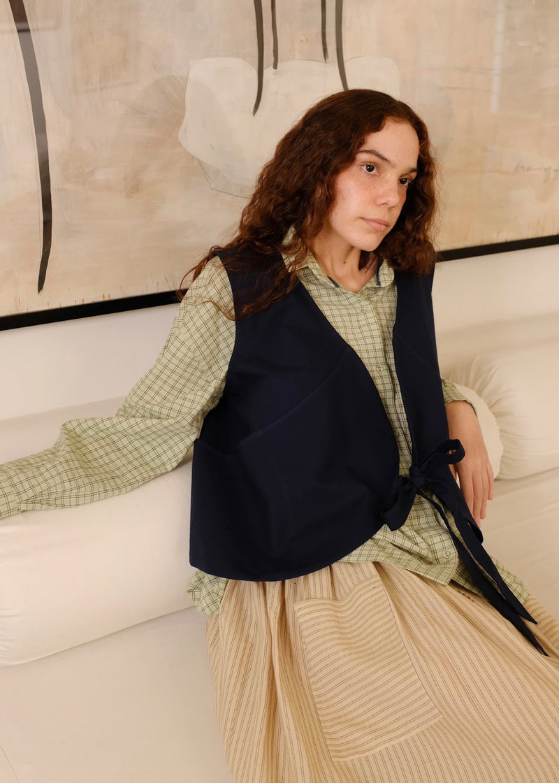 Briar Vest cotton jacket/overlay by MASON AND MILL in navy blue for women Worldwide