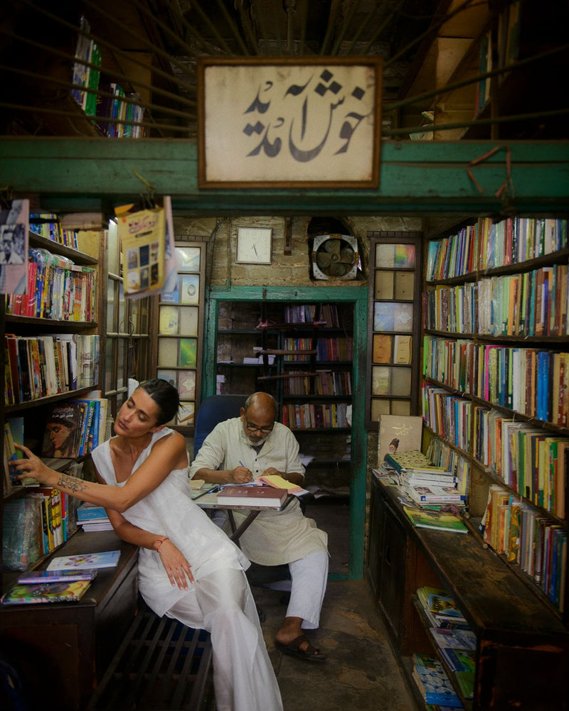 KAARI TUNIC SET 100% cotton by Ituvana in white color for women Worldwide
