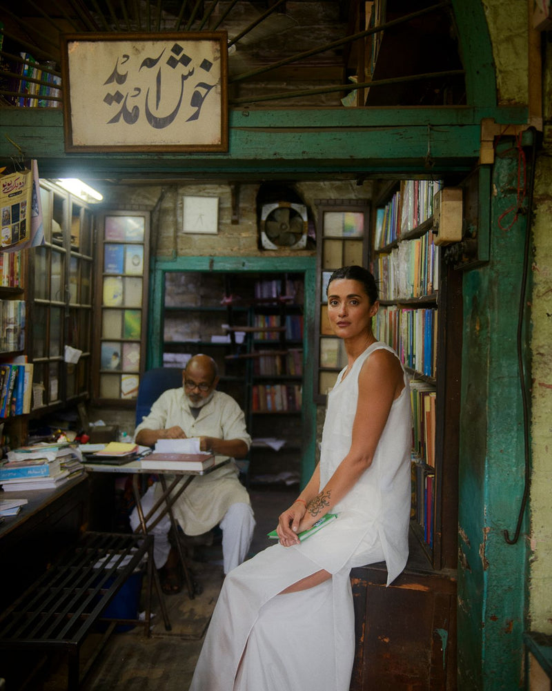 KAARI TUNIC SET 100% cotton by Ituvana in white color for women Worldwide