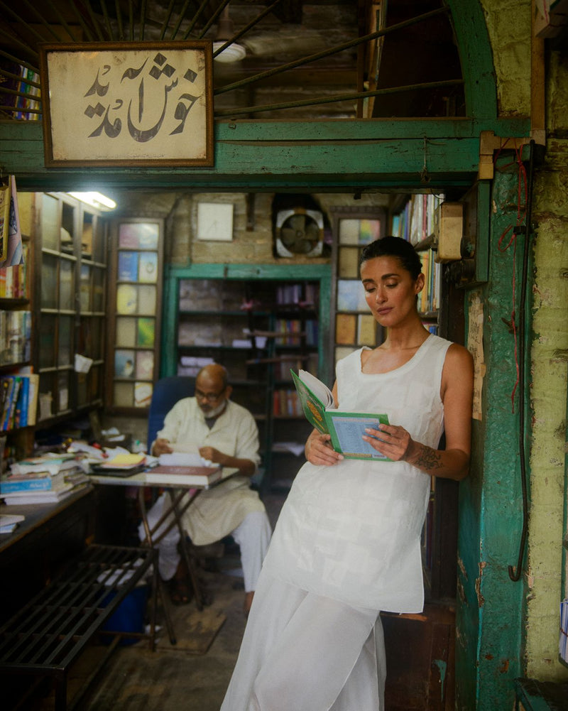 KAARI TUNIC SET 100% cotton by Ituvana in white color for women Worldwide