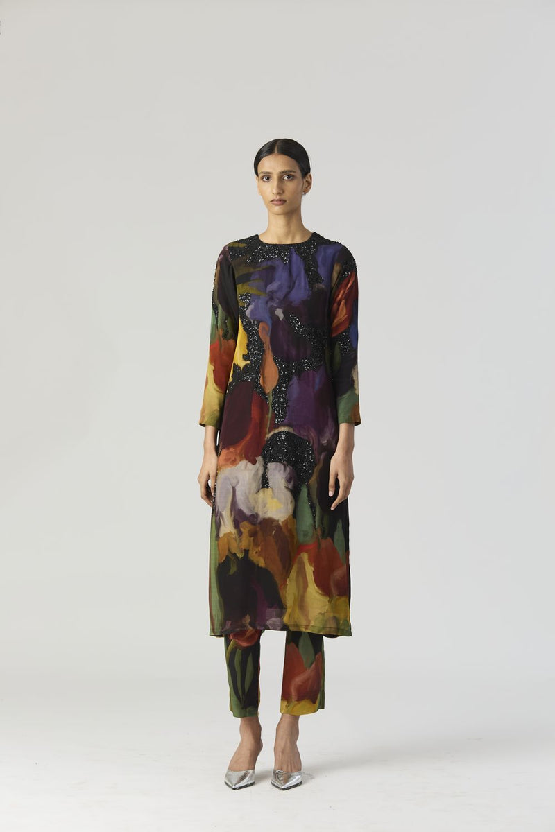 IVY EMBROIDERED KURTA SET by Yam in black color for women Worldwide