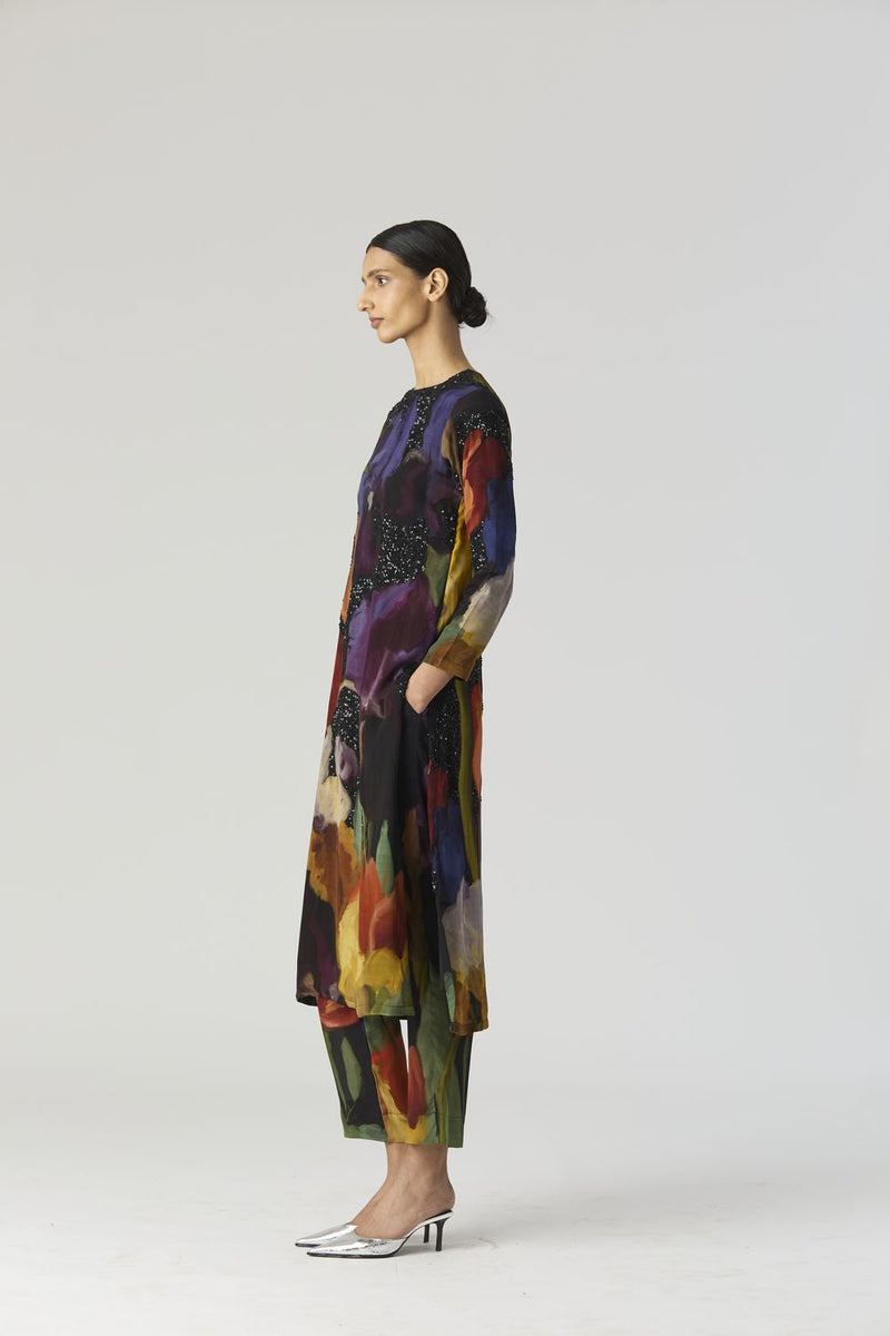 IVY EMBROIDERED KURTA SET by Yam in black color for women Worldwide