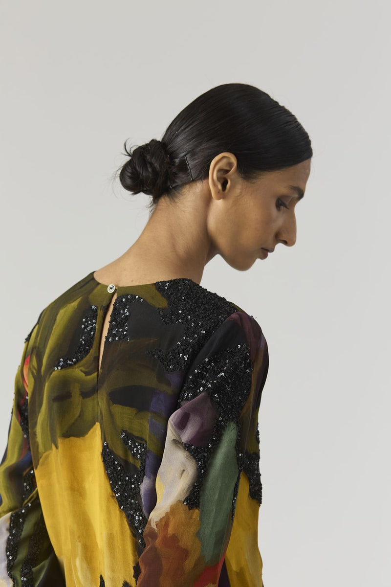 IVY EMBROIDERED KURTA SET by Yam in black color for women Worldwide