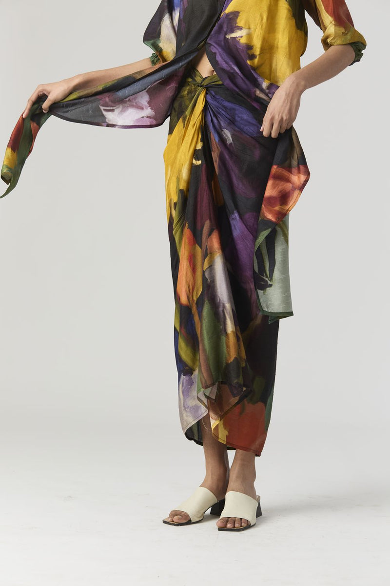 IVY TIE UP TOP AND SKIRT SET silk by Yam in black color for women Worldwide