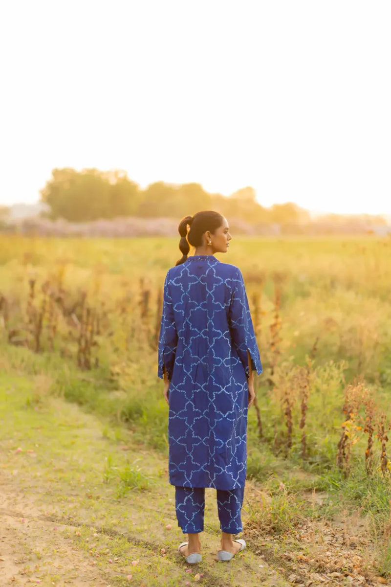 JAALI V KURTA SET-INDIGO silk by Dyelogue for women Worldwide