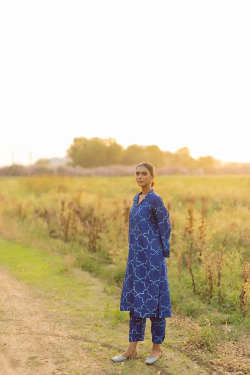 JAALI V KURTA SET-INDIGO silk by Dyelogue for women Worldwide