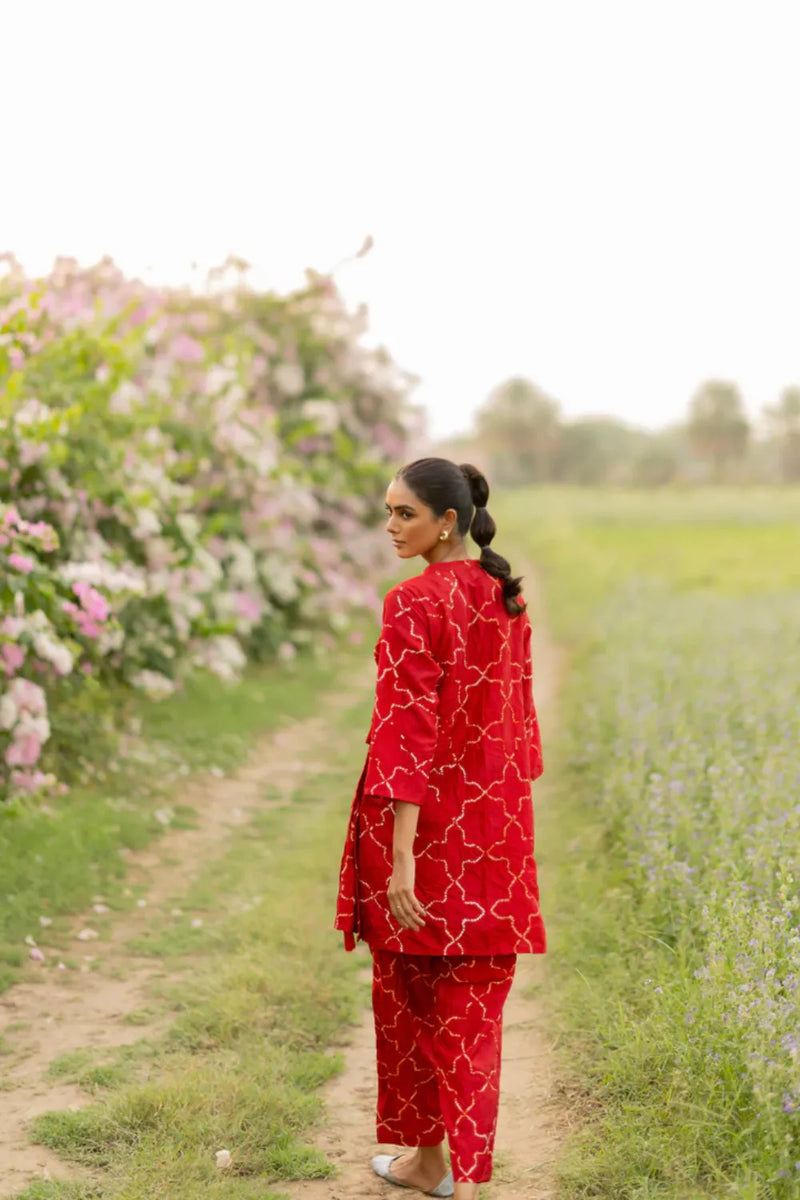 JAALI WRAP SET-RED silk by Dyelogue in red color for women Worldwide