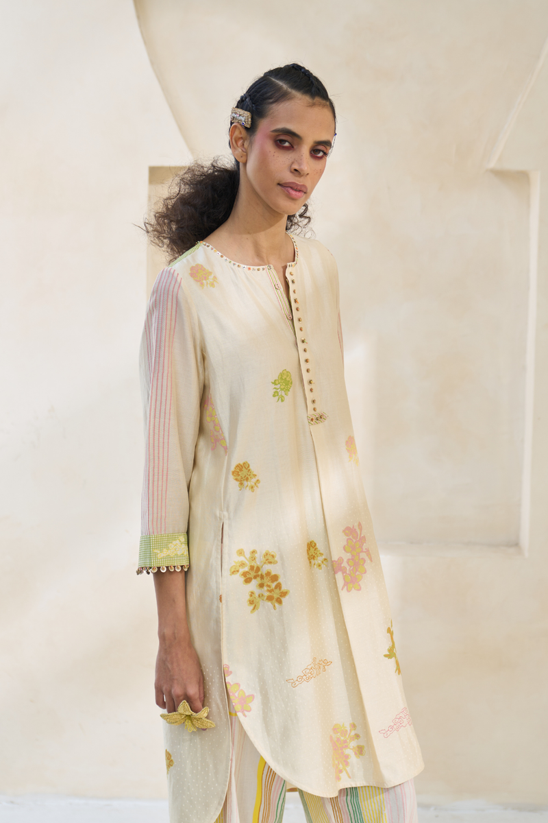 Jinger Set chanderi by SWATTI KAPOOR in multi color for women Worldwide