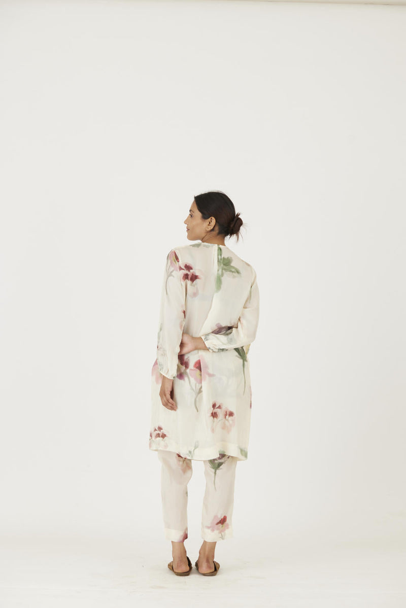 JULIET WHITE SILK KURTA SET Kurta Sets by Yam in white color for women Worldwide