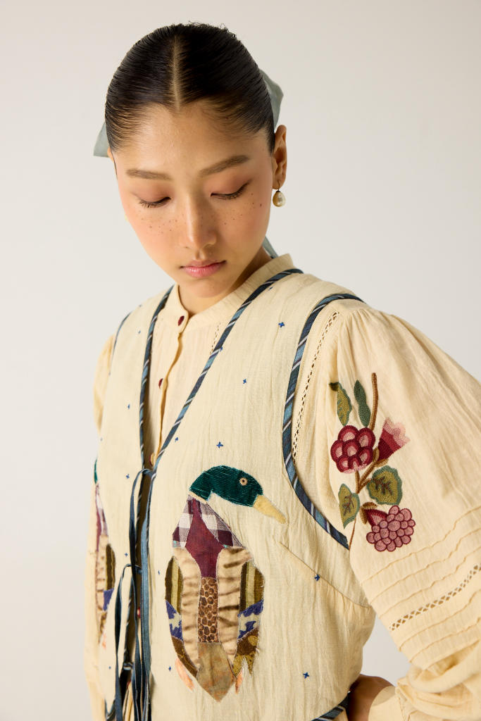 JANET GILLET-IVORY DUCK APPLIQUE cotton by CORD in multi for women Worldwide
