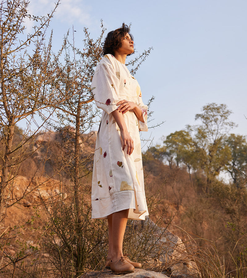 Aangan Dress cotton by Khara Kapas in white for women Worldwide