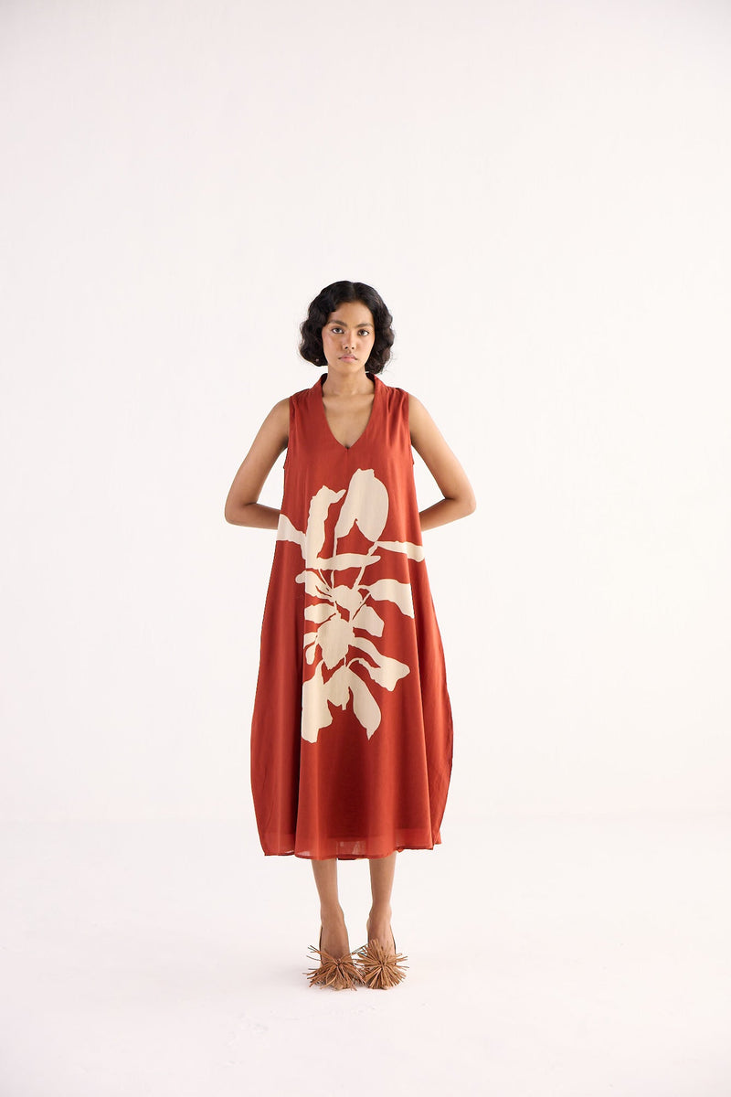 REDWOOD GARDEN DRESS cotton by Khara Kapas in red for women Worldwide