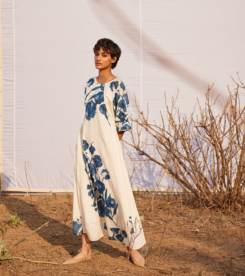 Blue Bliss cotton by Khara Kapas in white for women Worldwide