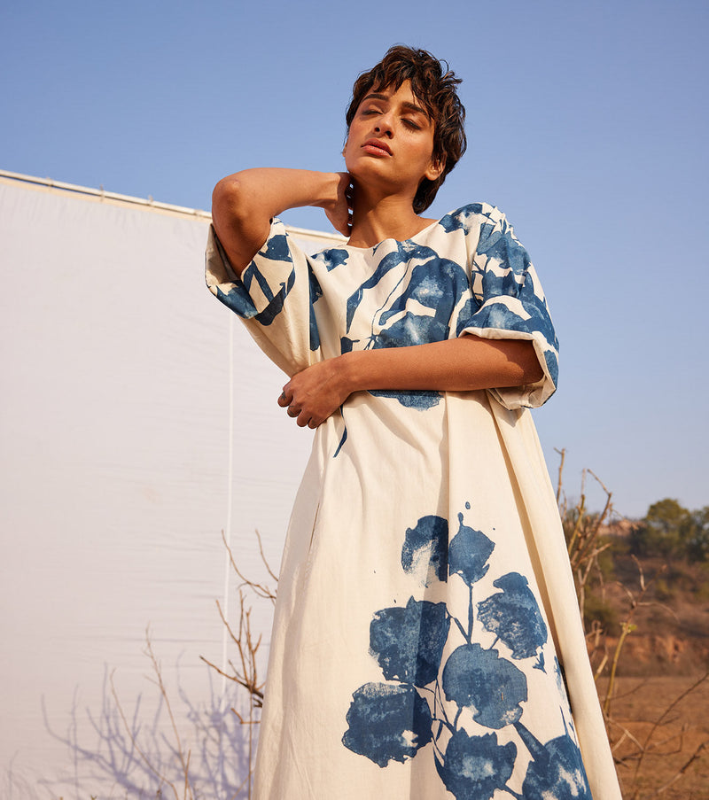 Blue Bliss cotton by Khara Kapas in white for women Worldwide