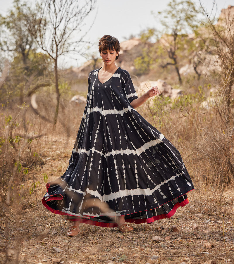 Kala Shahad cotton by Khara Kapas in black for women Worldwide